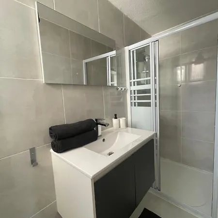 Apartment T4 Lumineux Proche Centre & Des Grands Buffets Narbonne